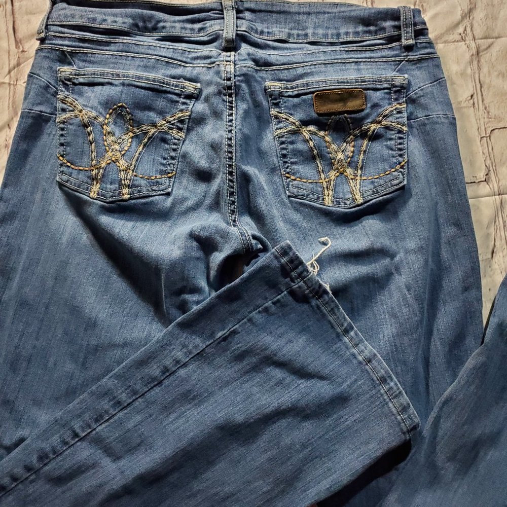 Wrangler Women's Light Blue Boot Cut Jeans